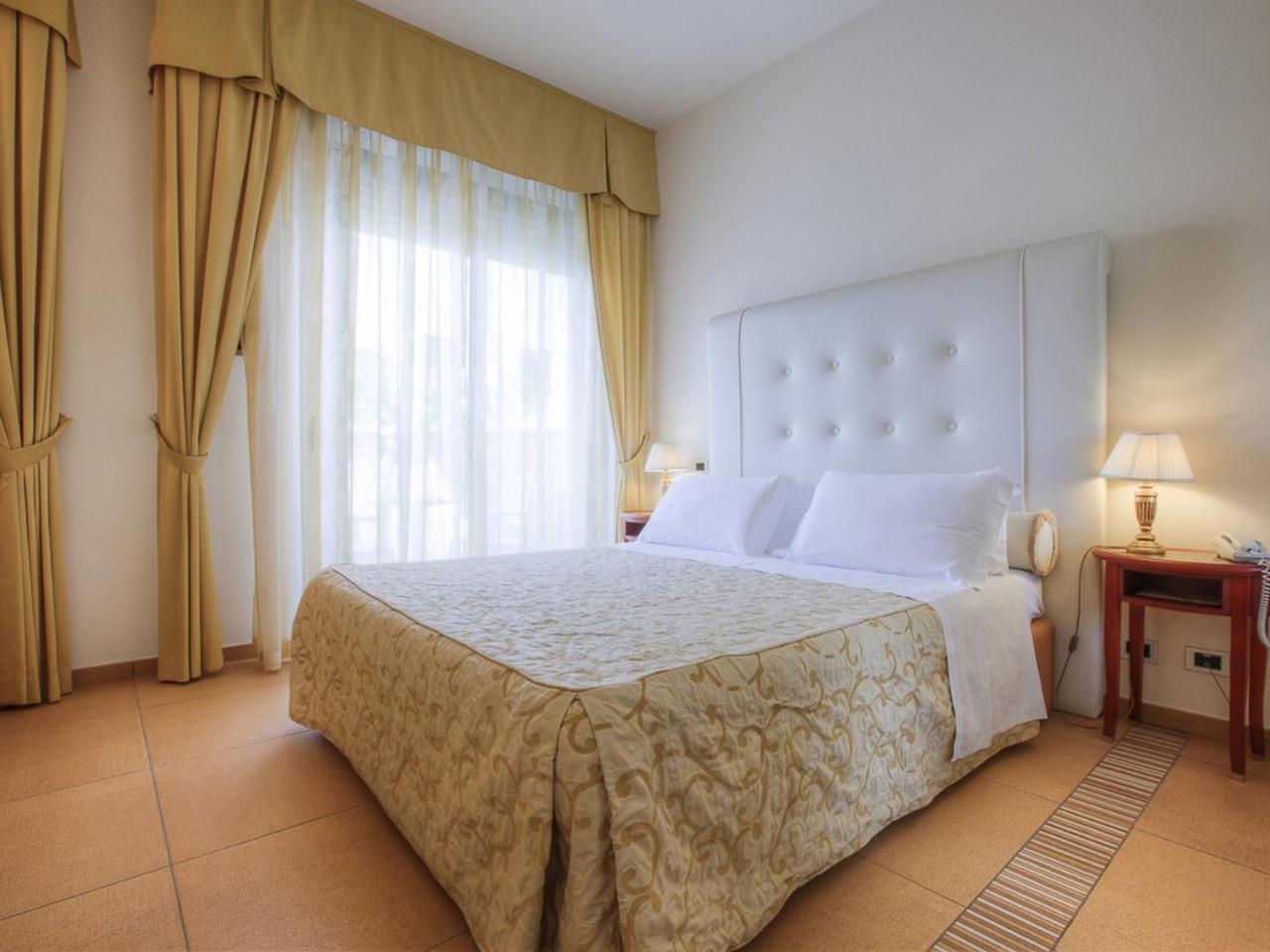 Hotel Nettuno Cervia Ngoại thất bức ảnh