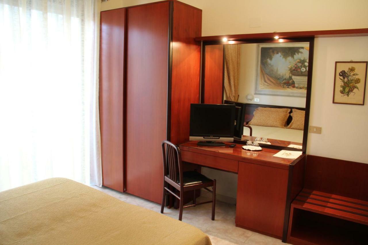 Hotel Nettuno Cervia Ngoại thất bức ảnh